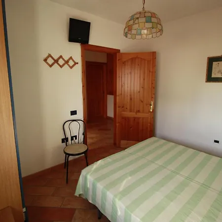 דירה Orthilippa Giardino אורוסיי